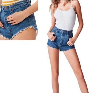 BDG Fringed Hem Jean Shorts Cut Off Denim Hot Pants Cheeky Super High-Rise